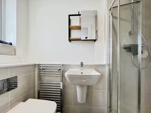 En suite- click for photo gallery